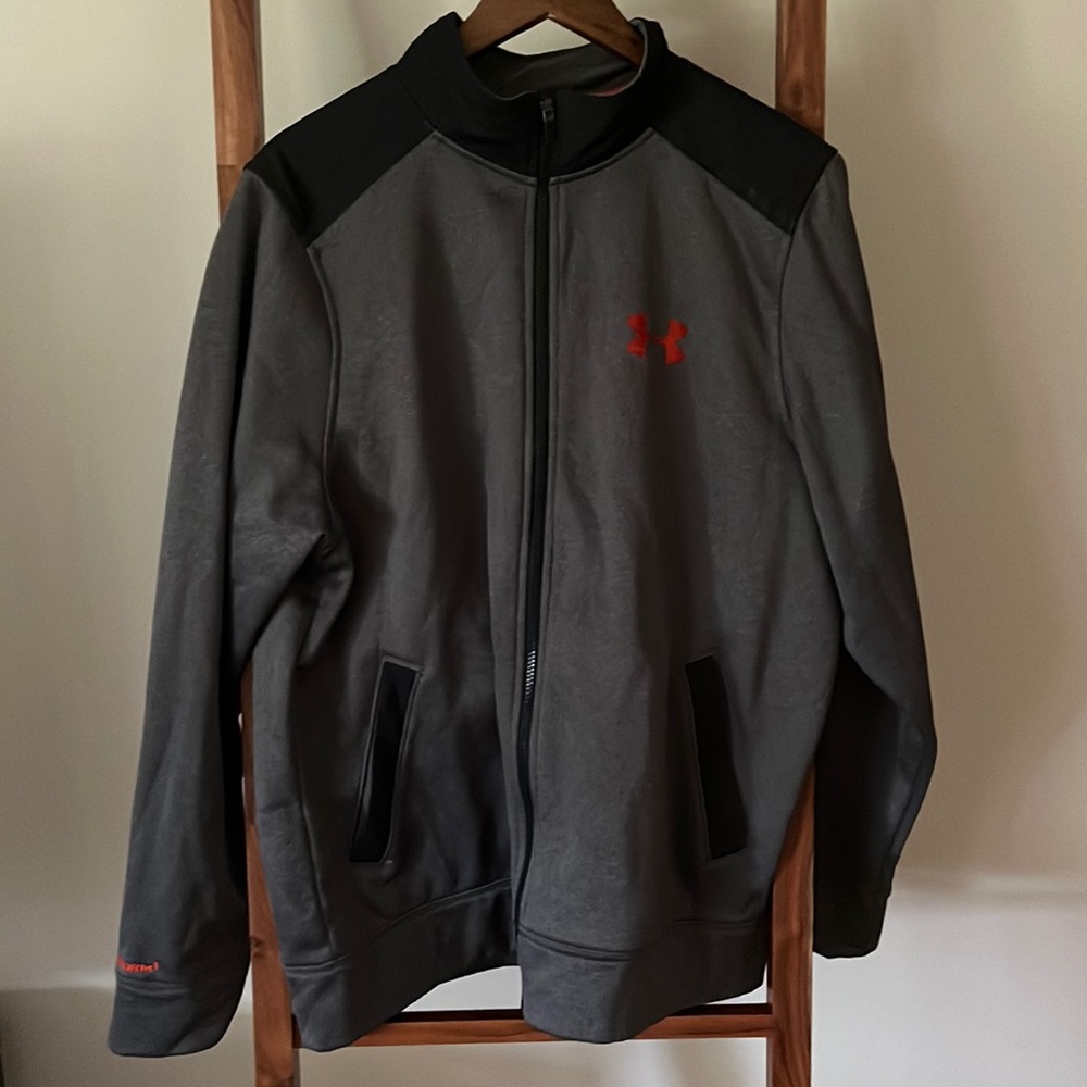 Men’s under armor jacket. Great condition!